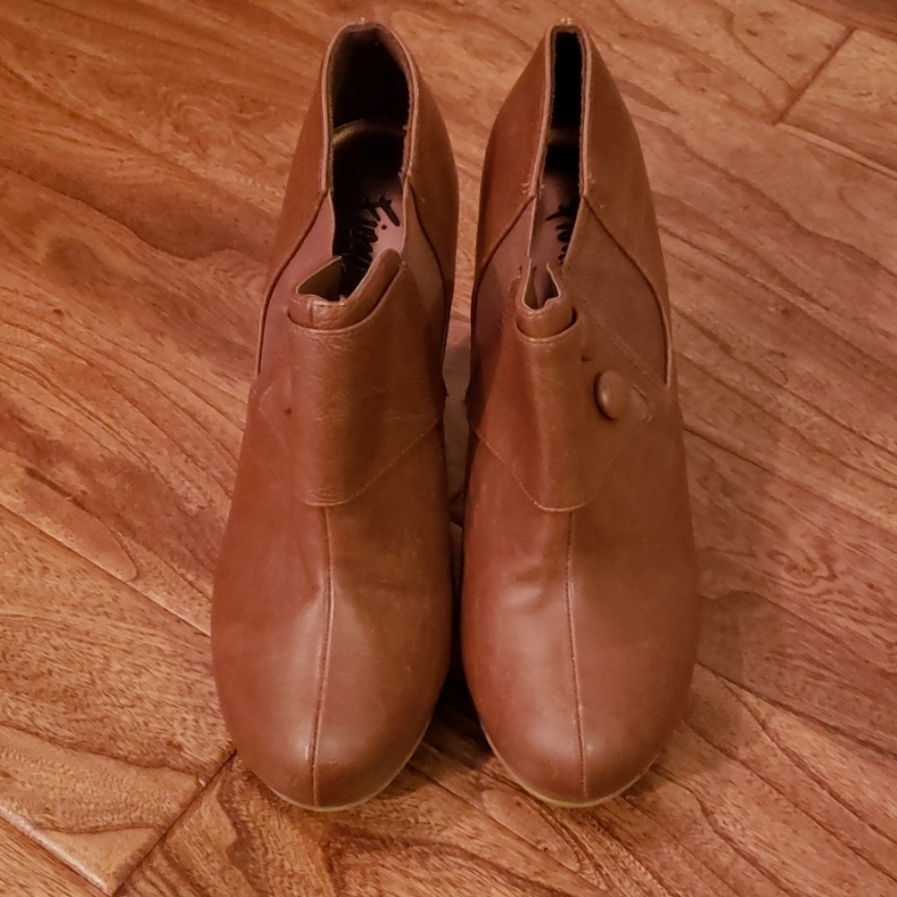 sale Fioni Brown Booties